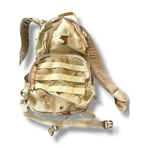 CamelBak Maximum Gear MULE Hydration Pack Desert Camo Cordura Tactical - Picture 3 of 16